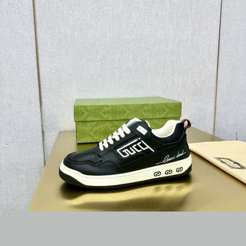 G*u*i casual shoes